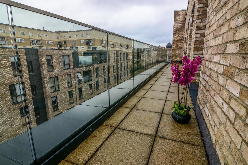Apartment Wharf - Cambridge Av London Eksteriør billede