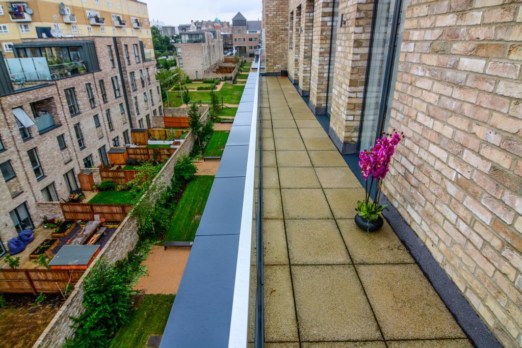 Apartment Wharf - Cambridge Av London Eksteriør billede