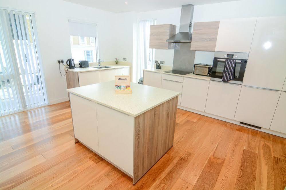 Apartment Wharf - Cambridge Av London Eksteriør billede