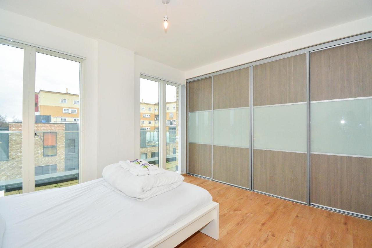 Apartment Wharf - Cambridge Av London Eksteriør billede